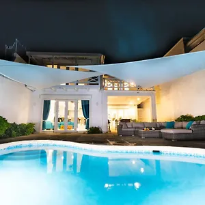 Caprice 9 - Oceanfront - Gated Community With Pool Holiday home